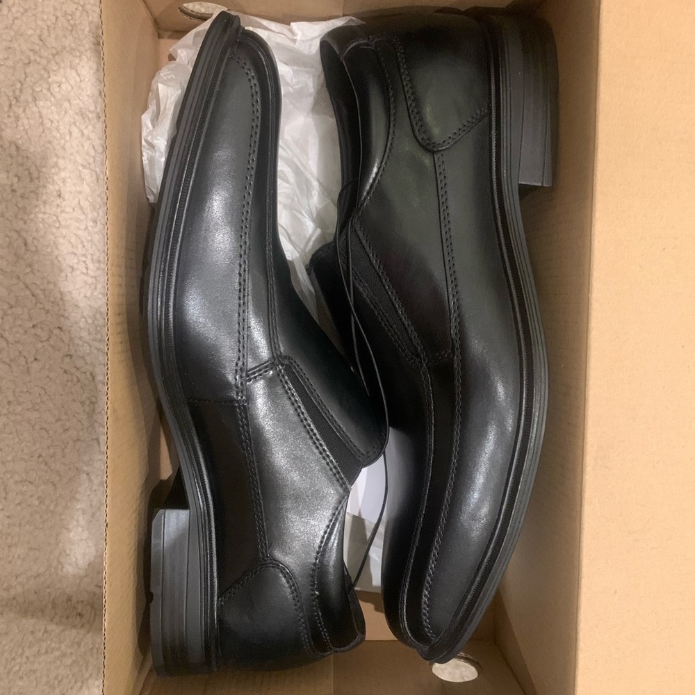 Brand new Men’s Kenneth Cole Dawn Loafers, size 11